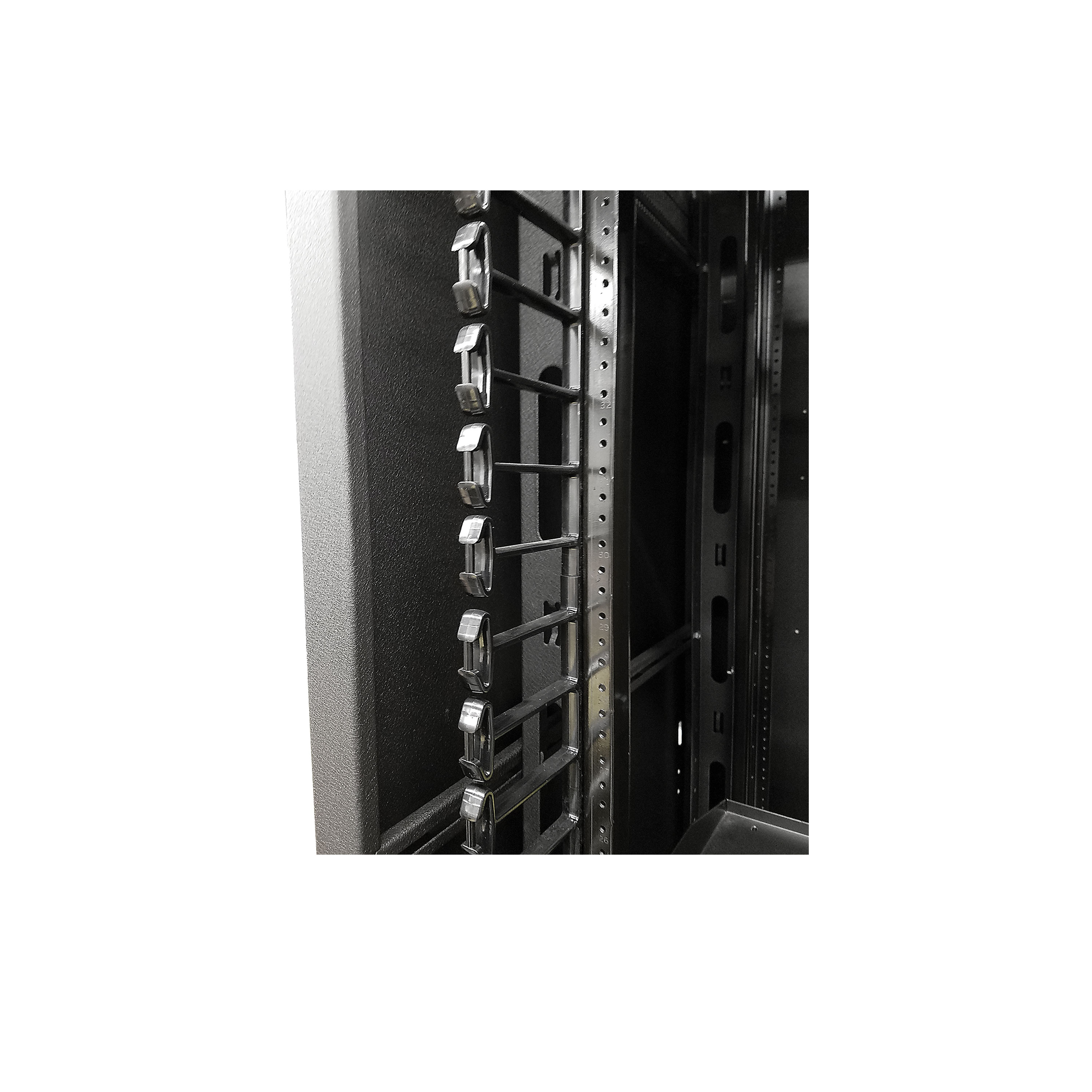 SR28-IVCMF-46 Middle Atlantic